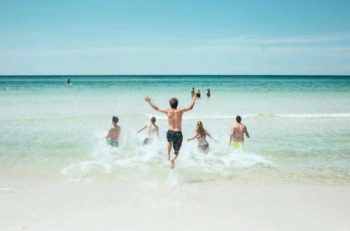 Sommarhäng på Bölesholmarna tillsammans med fritidsgårdarna