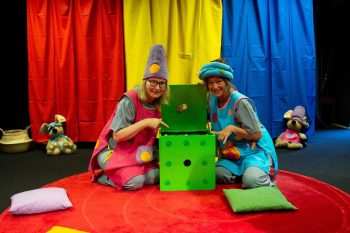 Bäbislek med Minn och Minna