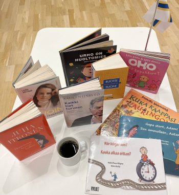 Suomen kielen kielikahvila Ålidhemin kirjastossa – Språkcafé på finska på Ålidhemsbiblioteket